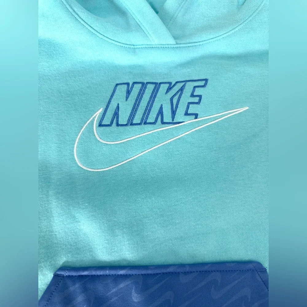 NWT! Nike Kids Hoodie with Pocket size 6x